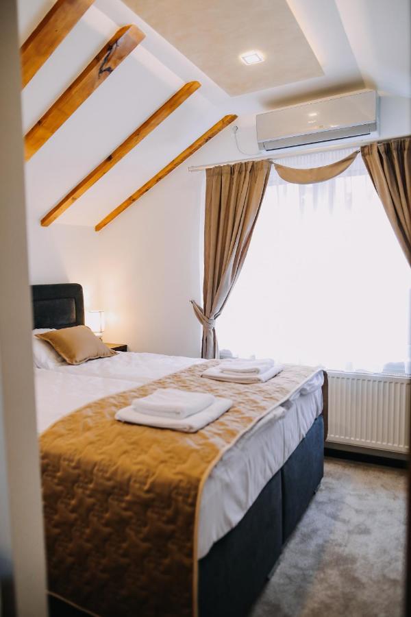 Prima Lux Apartments & StudioNi エクステリア 写真