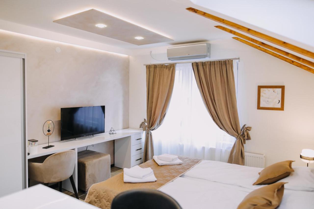 Prima Lux Apartments & StudioNi エクステリア 写真