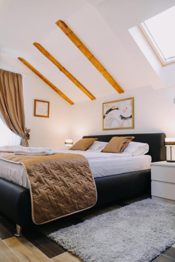 Prima Lux Apartments & StudioNi エクステリア 写真